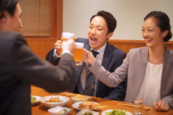 シアリスのお酒による影響|併用時の注意点について詳しく解説